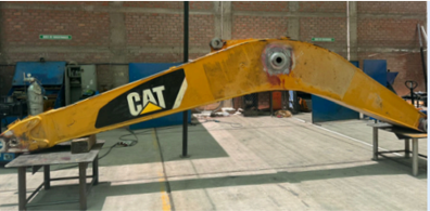 Brazo CAT en mantenimiento
